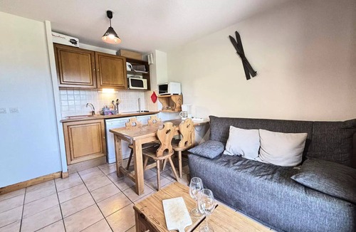 Flumet Apartment | Residence Le Schuss 1 - 2 Rooms for 6 People