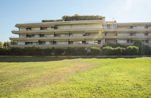 Saint-Tropez Apartment | Residence Pierre & Vacances Eden - Maeva Selection - Studio 4 People village side