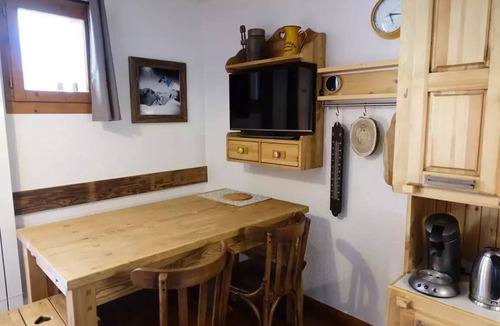 Areches Apartment | Residence Val Blanc 1 - Apartment T2 cabin near the slopes, for 4 people. Ranked *