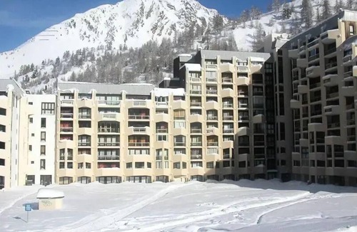 Isola Apartment | Residence Vermeil E7 - STUDIO 4 SOUTH NEIGHBOUR