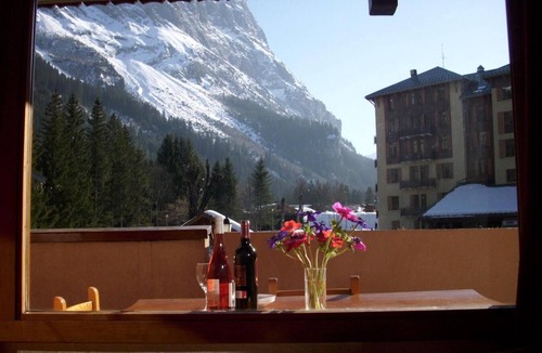 Pralognan-la-Vanoise Apartment | Resort center, 1st floor, balcony, tv, 27m², Pralognan-la-Vanoise