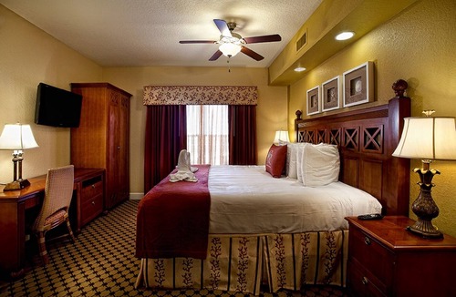 West Kissimmee Resort | RESORT CLOSE TO PARKS! 2 Bd Villa Westgate Town Center. ZERO cleaning fee!