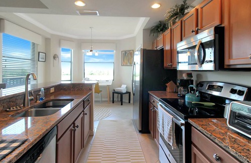 Bradenton Condo | Resort style lakefront condo in River Strand - Golf membership included - Florida Sunshine