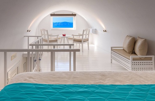 Firostefani Hotel | Reverie Santorini Hotel