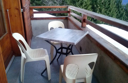 Cordon Ski Chalet | Rez de jardin "les Fiz", facing the Mt Blanc range, sleeps 1 to 5.