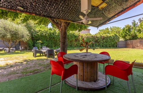 Le Luc Villa | 'Rez De Villa' with Private Terrace and Wi-Fi