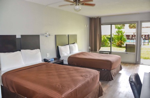 Sun City Center Hotel | Rodeway Inn Sun City Center