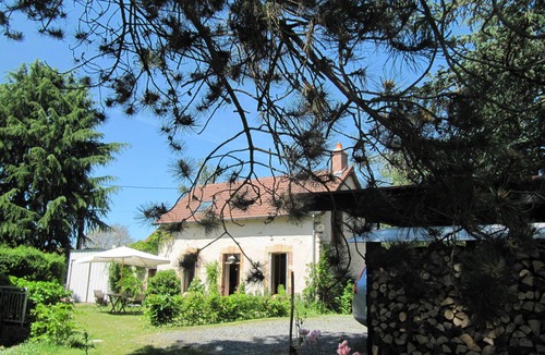 Vesdun House | Romantique charming house in quiet and beautiful heart of France