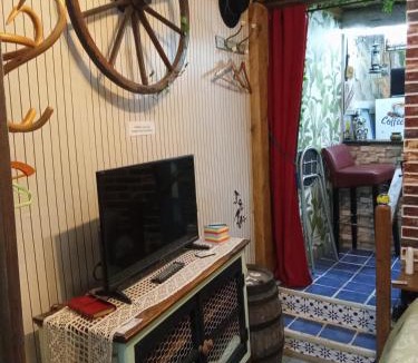 Rossillon Bed & Breakfast | Room - Les loups bleus
