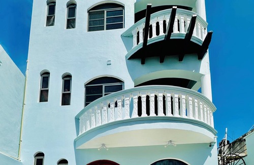 La Gloria House | Rooms with private bathroom and Ocean views? Yeah! I found it