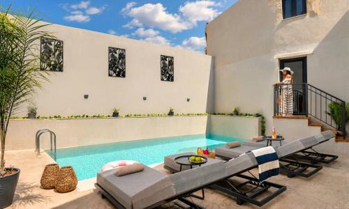 Roustika Villa | Roustico Luxury Villa Heated Pool & Whirpool