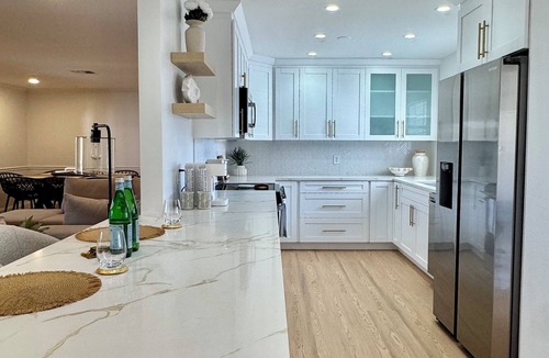 Brandon House | ROYAL CREST RETREAT - HEATED POOL - SLEEPS 16 TAMPA BAY AREA 🏡🌴