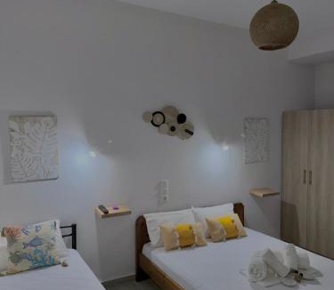 Pefki Apartment | Rozy Studios