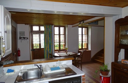 Hyds Cottage | Rural cottage with enclosed garden, pets allowed