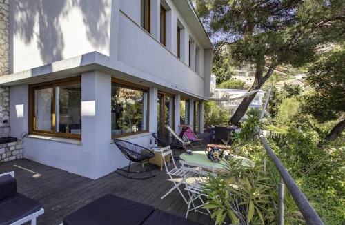 Villefranche-sur-Mer Villa | S13 Staywizus - Villa Panoramic Cap Ferrat view for 8 AC Parking & BBQ