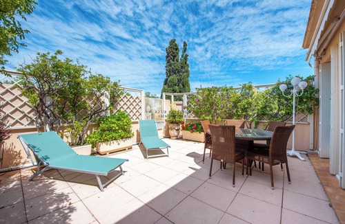 Saint-Tropez City Centre Apartment | Saint-Tropez, Place des Lices
