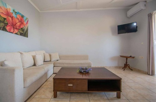 Alykes Apartment | Salt lake apartments right on the lake