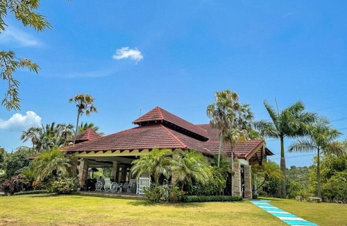 Santiago Province Villa | Santiago Mountain Villa: Pvt Pool, Cinema & Chef Avail