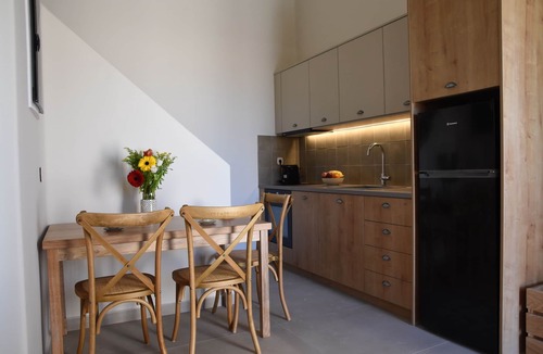 Vothon Villa | Santorini - Villa - Sleeps 4 - Pool - Parking