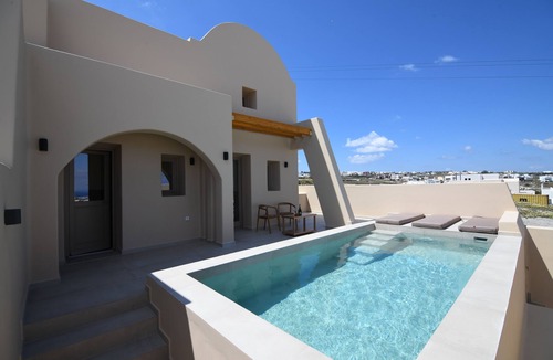 Vothon Villa | Santorini - Villa - Sleeps 2 - Pool - Parking