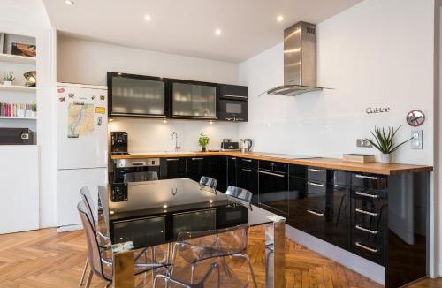 Voltaire - Saint Amour Apartment | Saxe And The City , Downtown Lyon