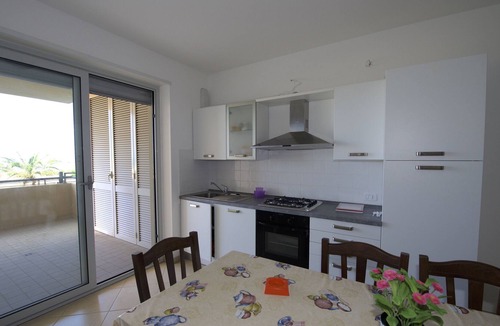 Roseto degli Abruzzi Apartment | Seaside Apartment 8 | Rose garden