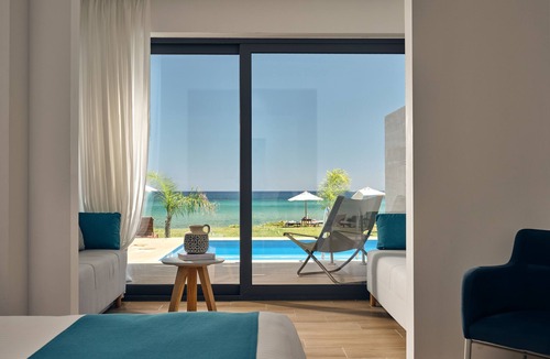 Drosia Hotel | SeaSide Suite with Private Pool