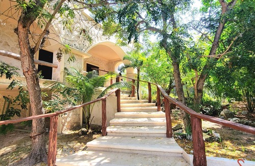 Salina Grande Apartment | Secluded Mid-Island Hacienda