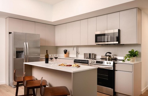 Midtown Hotel | Sense28 Edgewater, an AvantStay Hotel