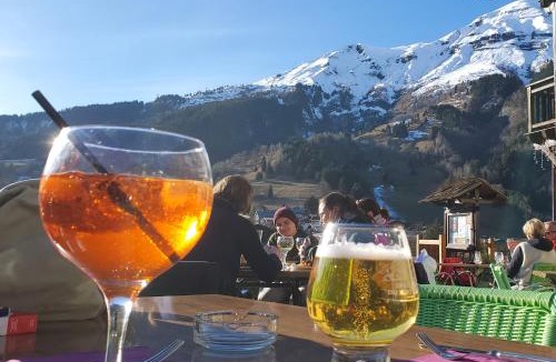 Les Contamines-Montjoie Apartment | SKI AUX PIEDS et PIEDS DANS L'EAU