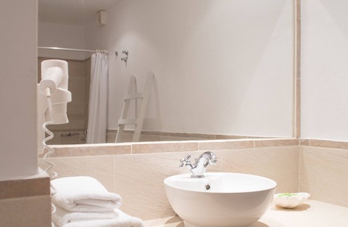Kanapitsa Hotel | Skiathos Holidays
