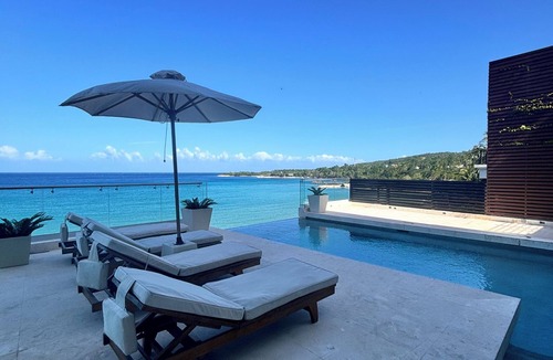 Ocho Rios Villa | skyfall perfectly positioned on beachfront with panoramic views of the sanctuary