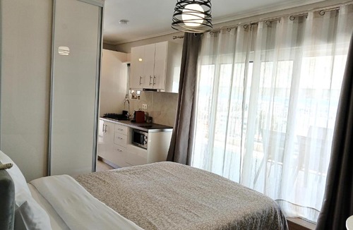 Amarousion Apartment | Skyfall Studio Marousi