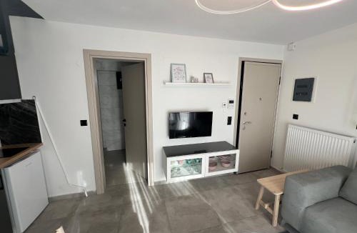Agios Pavlos Apartment | Skyline Oasis thesbnb