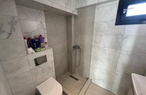 Agios Pavlos Apartment | Skyline Oasis thesbnb