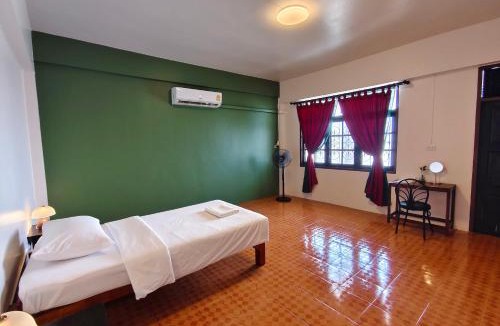 Trang House | Sleeper House