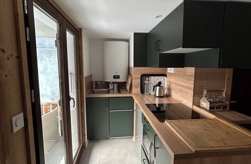 Les Clefs Apartment | Small independent cocoon in a quiet location, mountain view, near Aravis, lake
