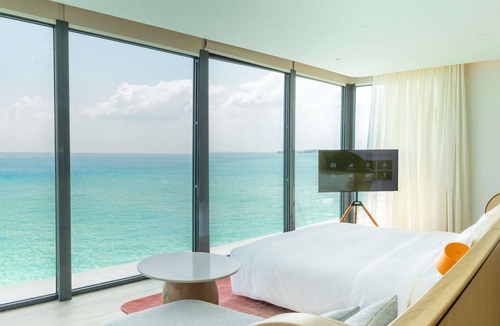 Emboodhoo Lagoon Hotel | SO/Maldives