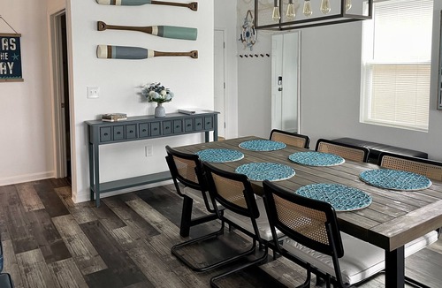 Nichols House | Soli's Cove in Lakeland, Oasis w/ King Bed