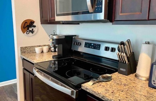 Nichols House | Soli's Cove in Lakeland, Ideal for long-term stay