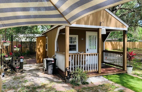 Campbell Apartment | SOLO! Tiny house cozy retreat