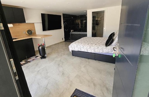 Villefontaine Apartment | Spa room 1 km from the Village des Marques