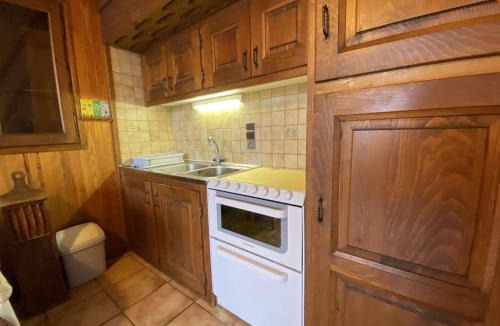 Praz-sur-Arly Apartment | Spacieux 2P+Cabine Mezzanine à Praz-Sur-Arly - 8 pers, Proche Commodités, Vue Mont Charvin - FR-1-603-37