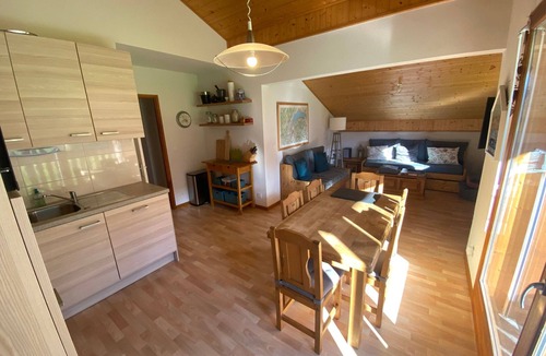 La Chapelle-d'Abondance Apartment | Spacious apartment near slopes with balcony and WiFi