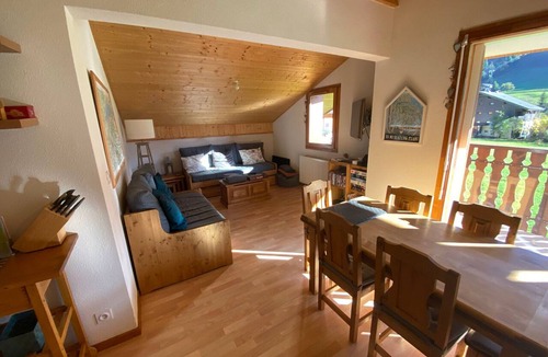 La Chapelle-d'Abondance Apartment | Spacious apartment near slopes with balcony and WiFi