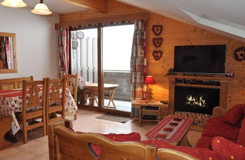 La Chapelle-d'Abondance Apartment | Spacious Apartment with Wifi and Pets Allowed