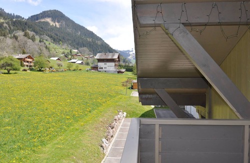 La Chapelle-d'Abondance Apartment | Spacious Apartment with Wifi and Pets Allowed