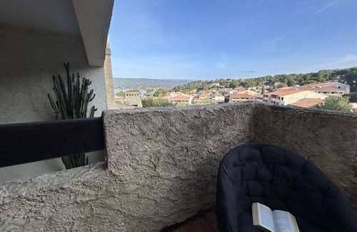 La Madrague Apartment | Spacious 3-Room Apartment - 8 People - St Cyr sur Mer