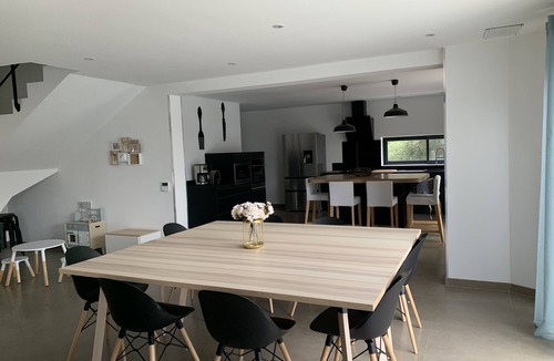 Flassans-sur-Issole Villa | Spacious and quiet villa classified 4 * furnished with tourism