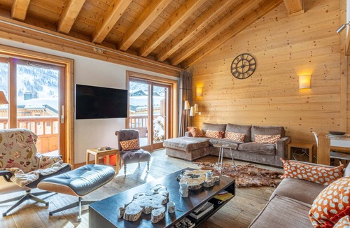 Le Cret Apartment | Spacious and Luxurious 5-Room Apartment with Fireplace in Val-d'Isère